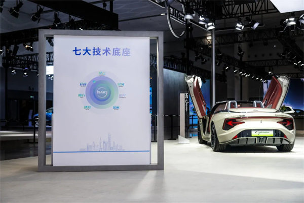專訪賈健旭：以“新范式”破局，重構中國汽車新坐標